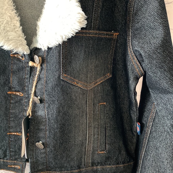 Women’s Jean Jacket - Picture 9 of 11
